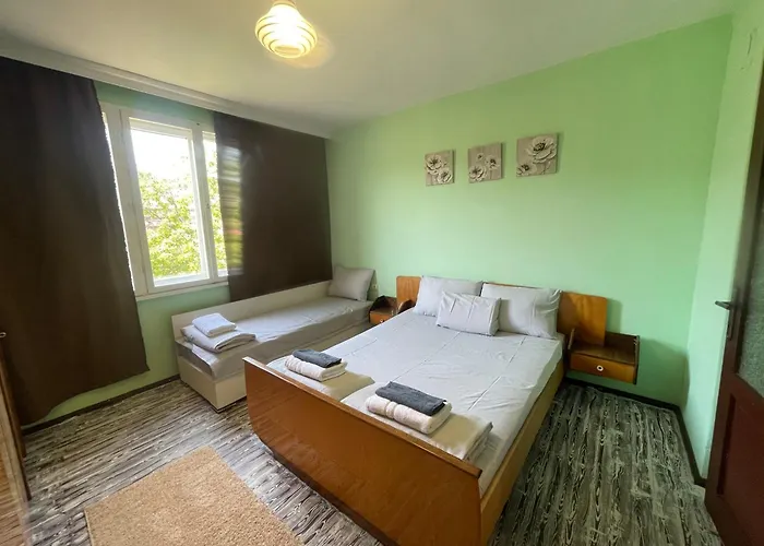 сарая ретро стил アパート スヴィシュトフ